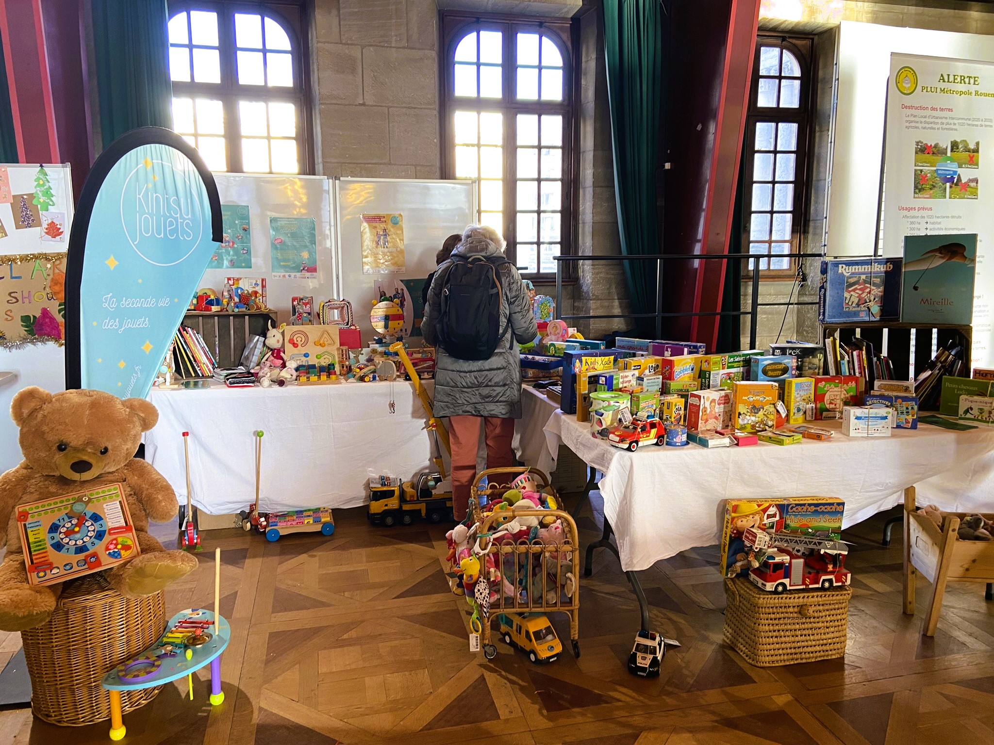 photo du stand kintsu jouets au Festival de l'ESS à Rouen
