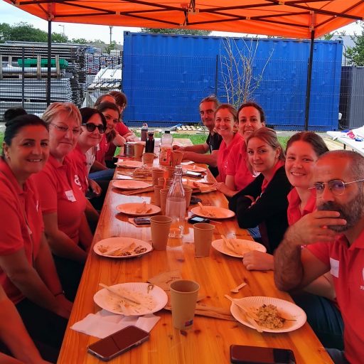 1751895639562_page-0003